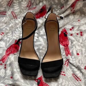 Square toe heels size 9